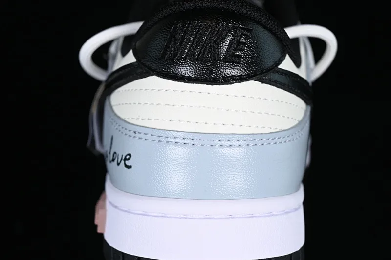 All Categories Nk SB Dunk Series Nk SB Dunk Low Low-top sneakers Customized large box Nk Dunk Low Panda Prank-The Art of Love SB strappy low-top casual sneakers DD1391-100